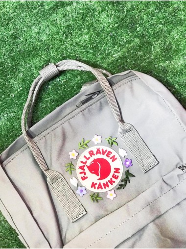 Fjallraven Kanken –  Fog / Sakura and Leaf 